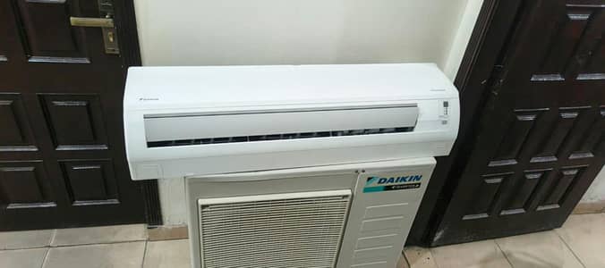 Daikin made in Malaysia DC inverter for sale jenmon . 03285952393
