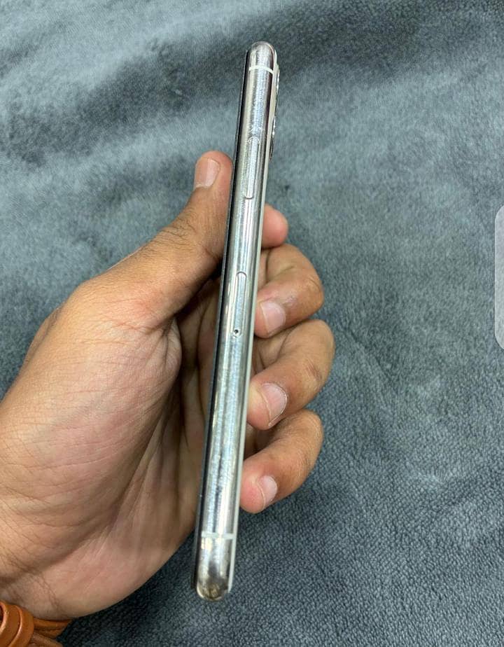 11 Pro 1