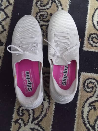 Skechers