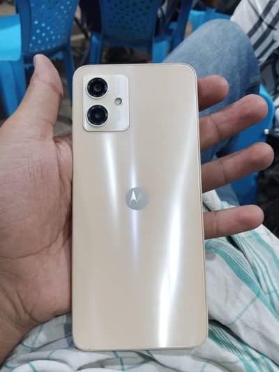 urgent for sale moto G14 4/128 condition 10/10