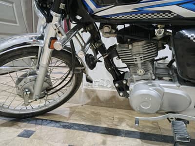 Honda CG 125, 2024/2025 model, lush condition