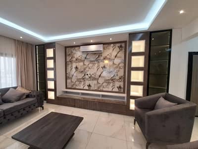 Prime Showroom Opportunity For Sale