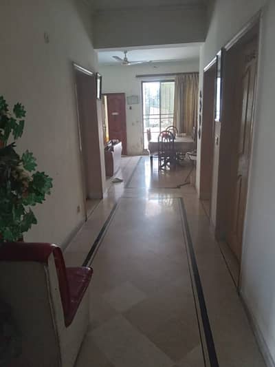 1 Kanal Upper Portion Available For Rent