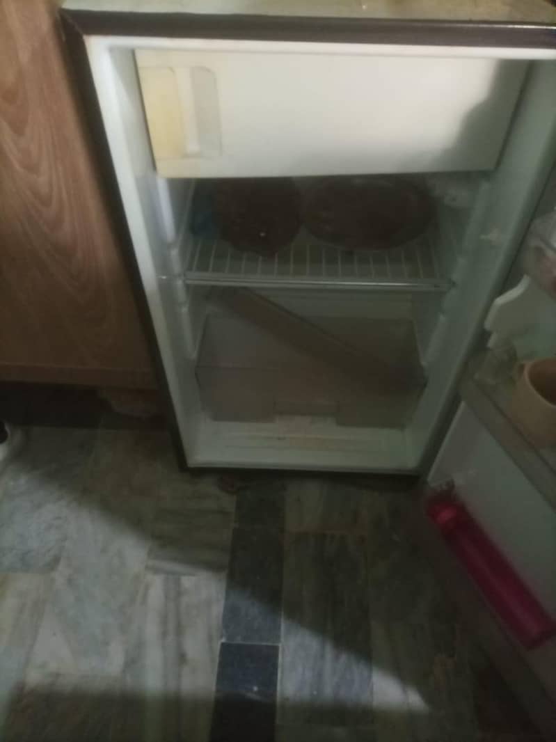 Refrigerator 4