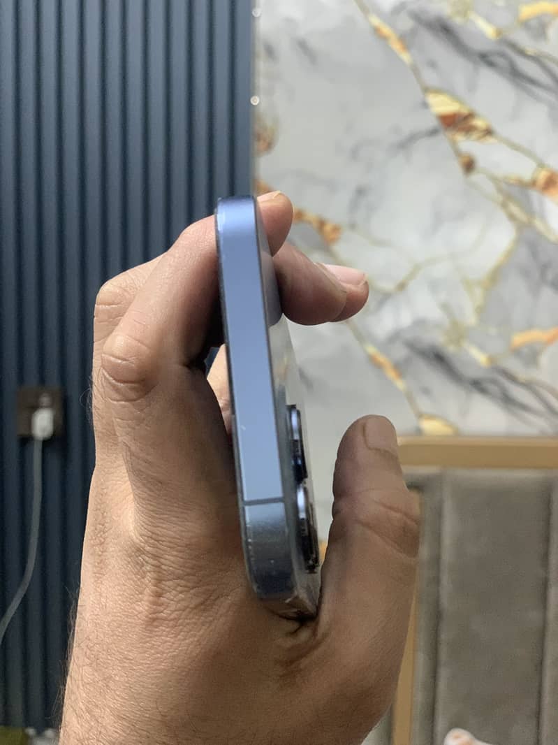 iPhone 13 Pro Max 6