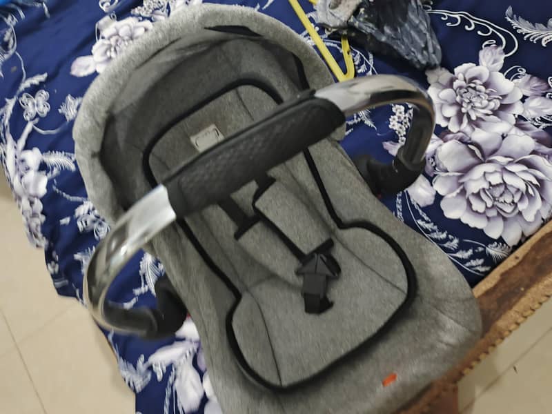 carry cot 8