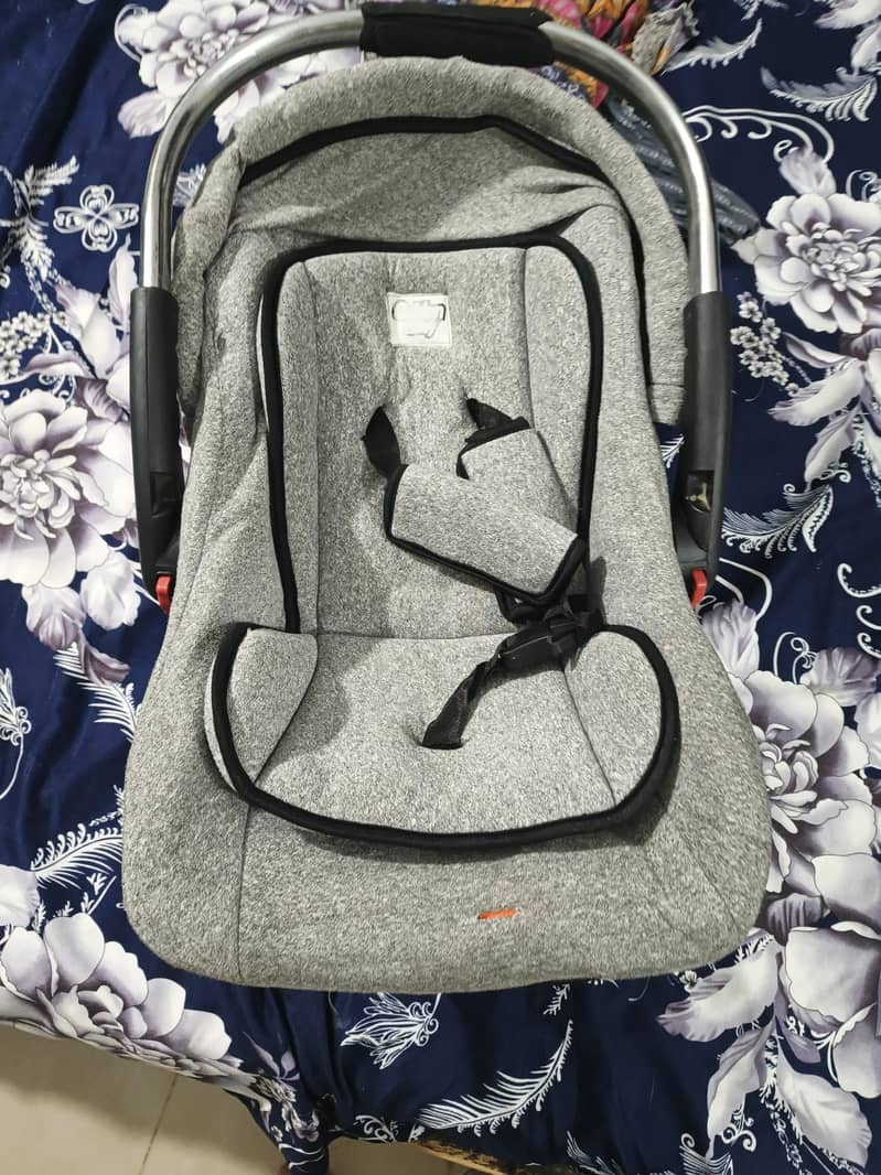 carry cot 9