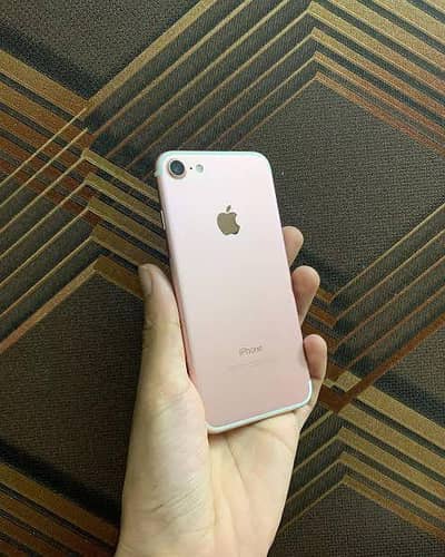 Iphone 7 | PTA Approved | 128 GB | Waterpack | 10/9