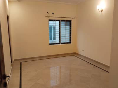 1 Kanal { Lower Lock } Upper Portion For Rent In DHA Phase 4