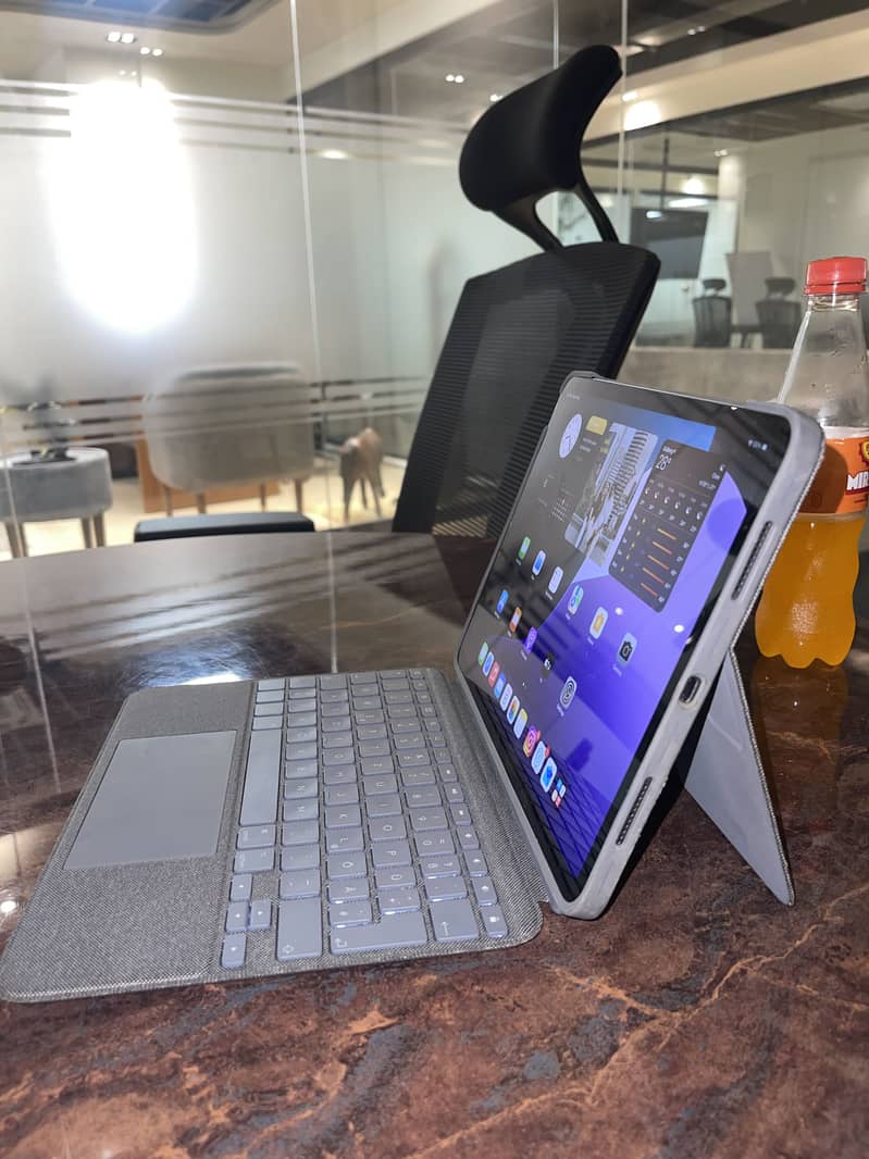 iPad Pro 11-inch 6