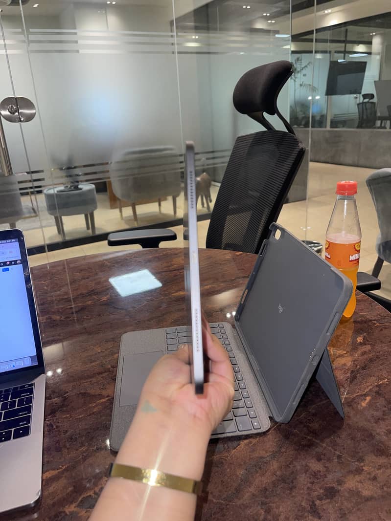 iPad Pro 11-inch 10
