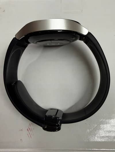 **Samsung Galaxy Watch 6 (44mm, WiFi) – Excellent Condition**