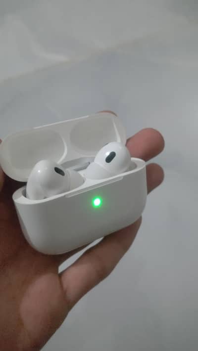 air pods pro2 and cooling fan