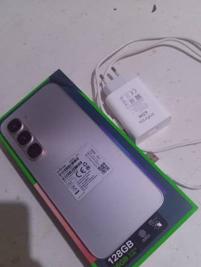 Infinix Hot 60 Pro ha 8/128 GB hai 10/10 condition hai 03476908262