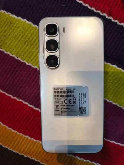Hot 60pro full vip lush phone  10/10  8 /128 with 8month warrant