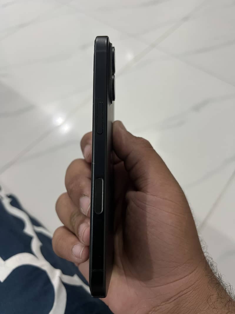 IPhone 16 JV 6