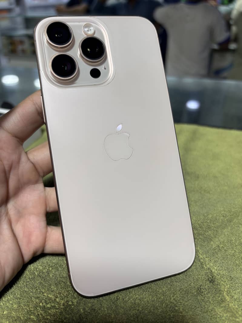 iPhone 16 Pro Max 0