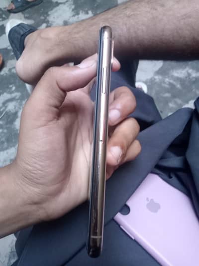 I phone Xs non pata