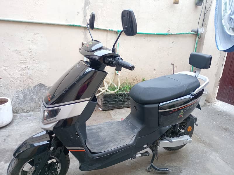 electrc scoty 3