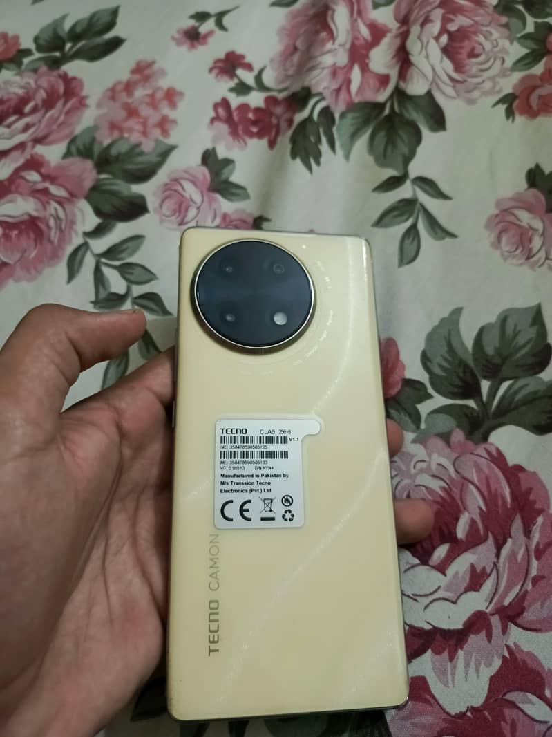 techno camon 30s 1
