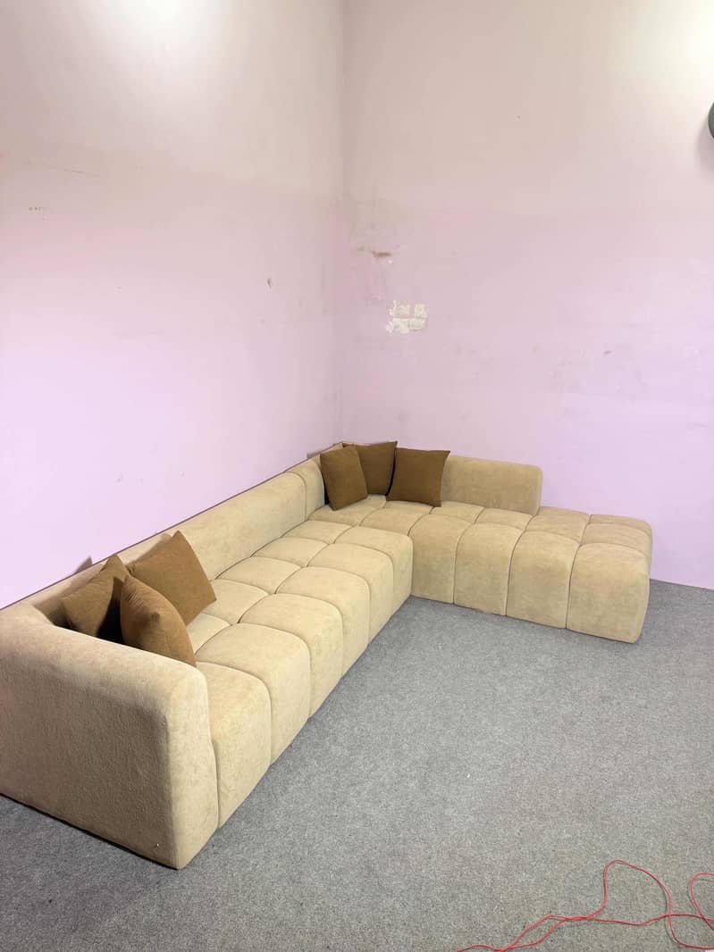 Bubble sofa availbe 0