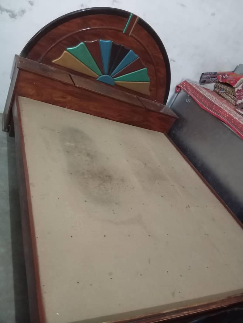 Double bed, Dressing 0