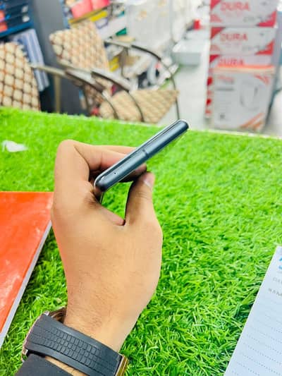 Google pixel 7 . . . 256GB . . . . Official Pta Approved