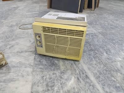 0.5 Ton Window AC with Voltage Converter