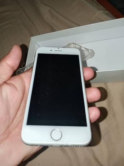 i phone 6 64 gb battery  healt 100 with APNA box