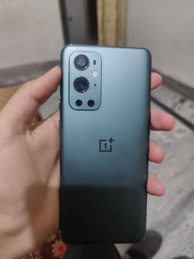 one plus 9 pro 8gb / 256gb. fresh set  total guniun 03154372-747