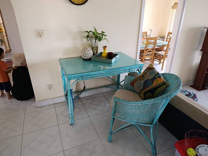 Writing table - multipurpose 0