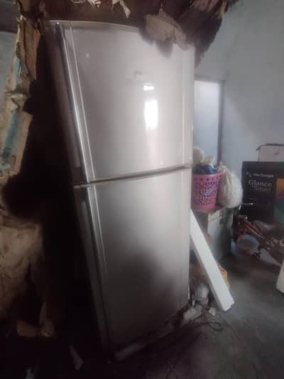 Dawlance fridge condition 10/10 unused  size/large