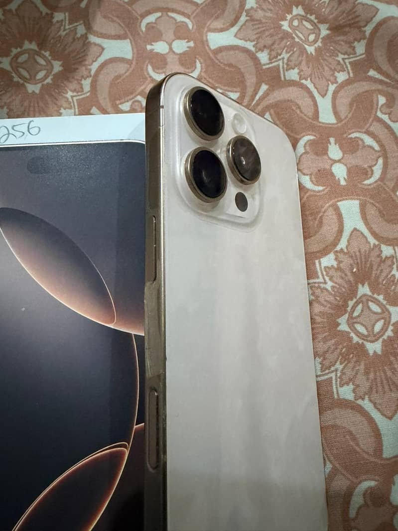 Iphone 16 pro. 0