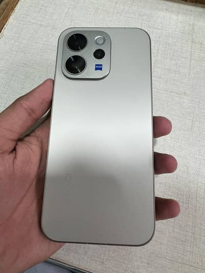 VIVO V70