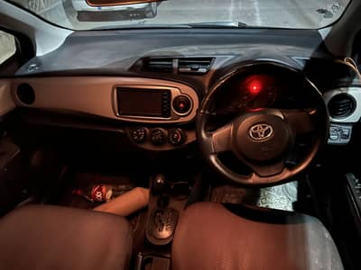 Toyota vitz 2013 1.0