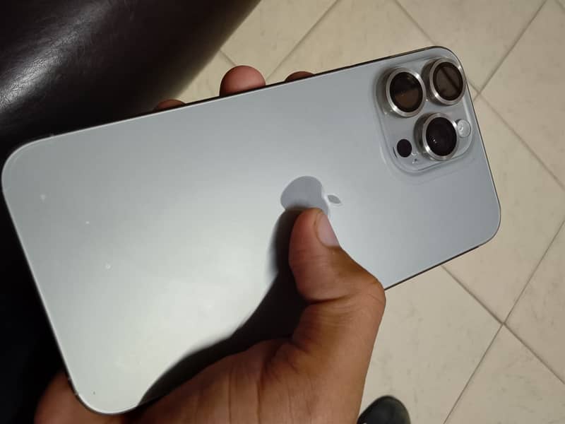 IPhone 15 Pro Max 1