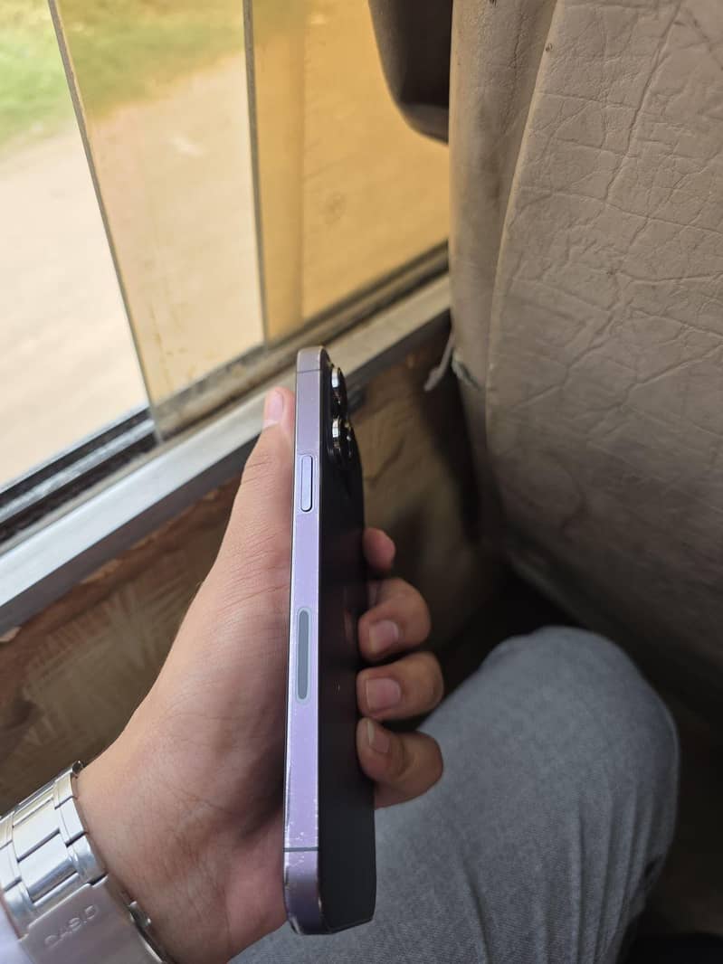 iphone 14 pro max 4