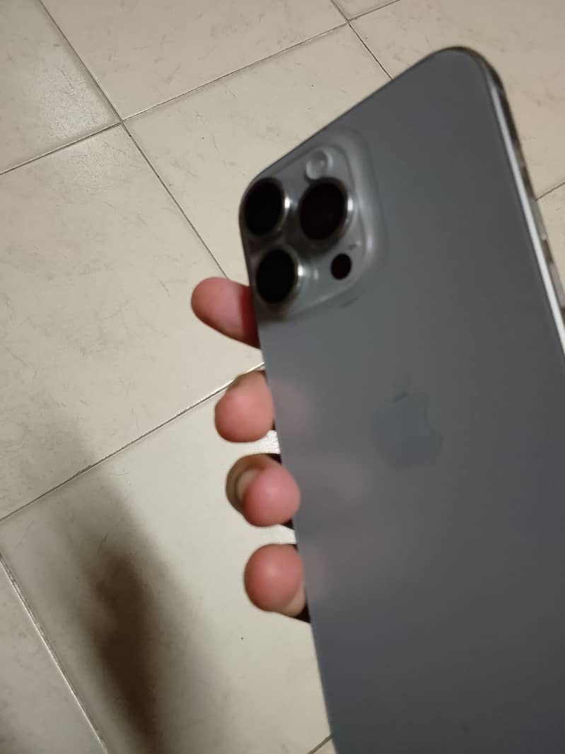 IPhone 15 Pro Max 7