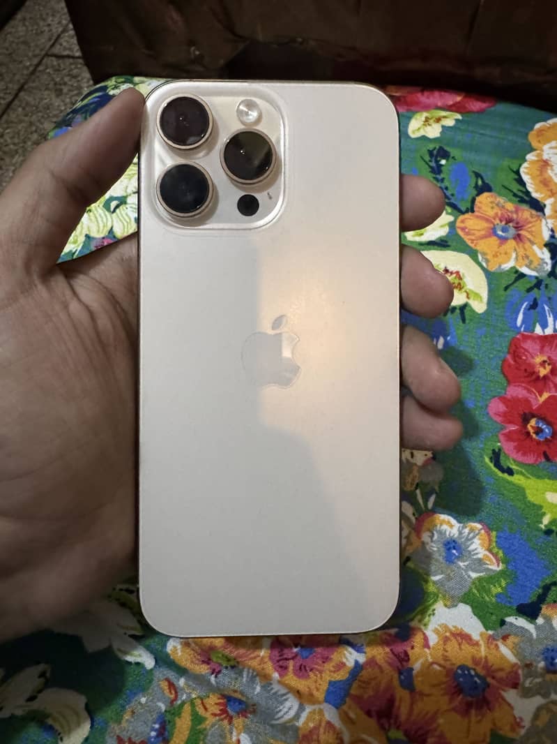 Iphone 16 pro max 0