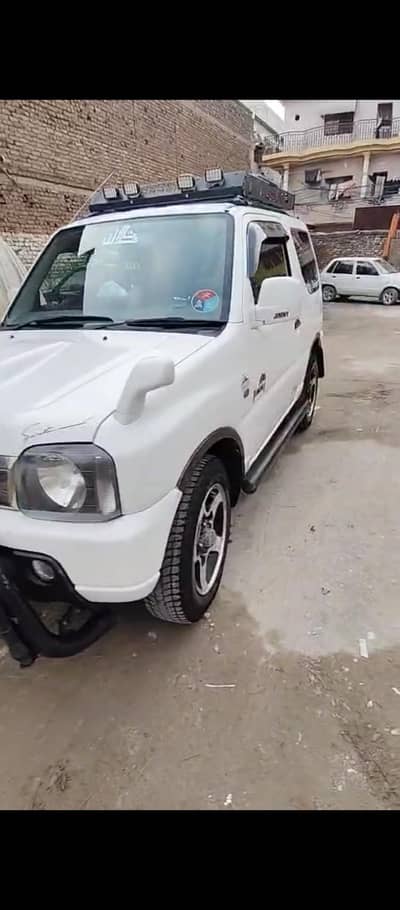 Suzuki Jimny jeep