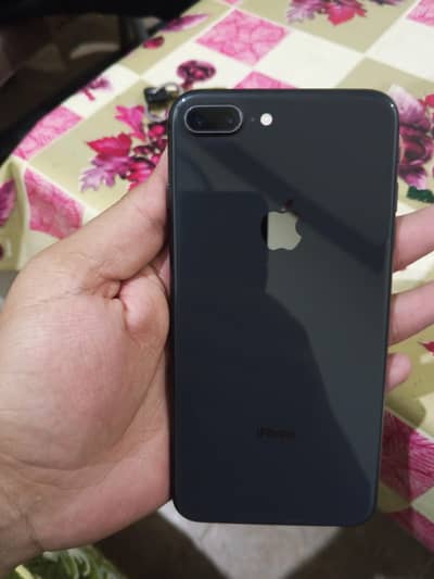 iphone 8 plus ,64 GB jv
