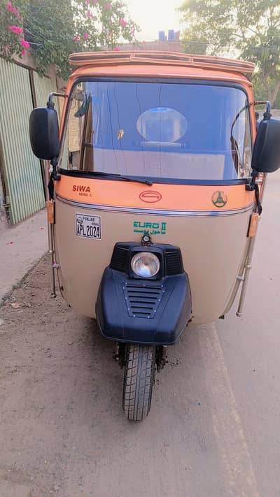 auto rickshaw siwa