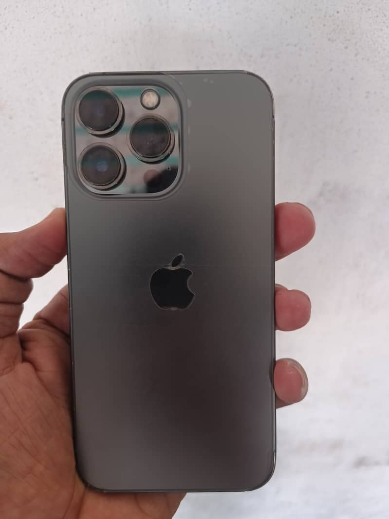 Apple iPhone 13 pro 0