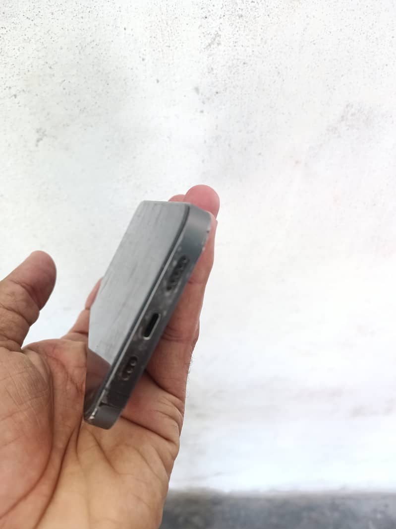 Apple iPhone 13 pro 1