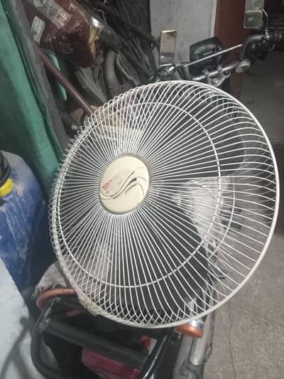 bracket fan new condition