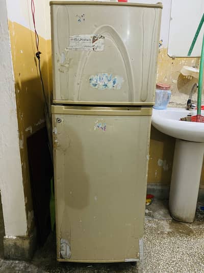 Dawlance Fridge for Sale – Excellent Condition – Urgent