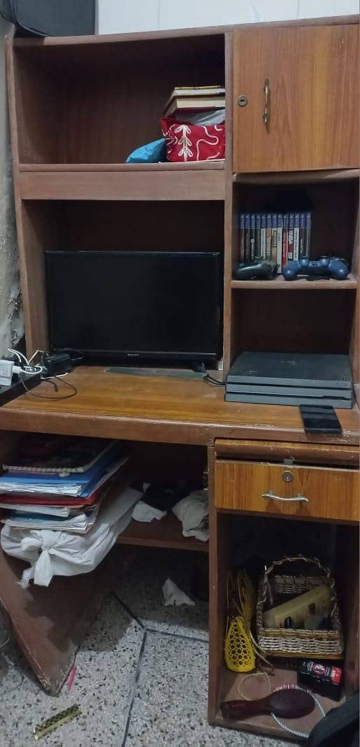 wooden computer table 1
