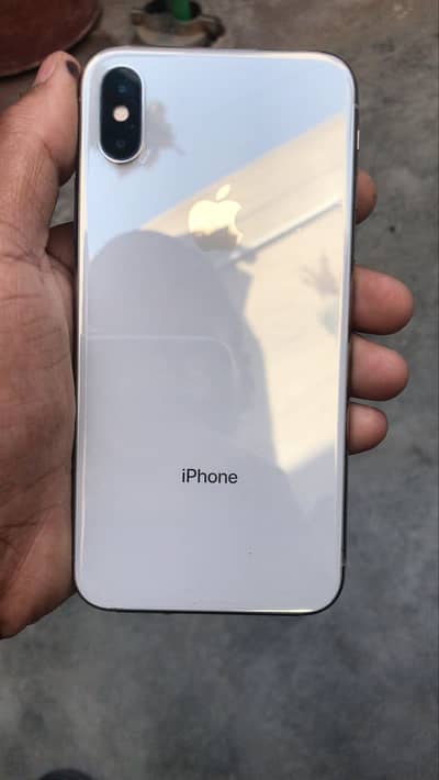 Apple iPhone X. . battery health 85. . no scratches