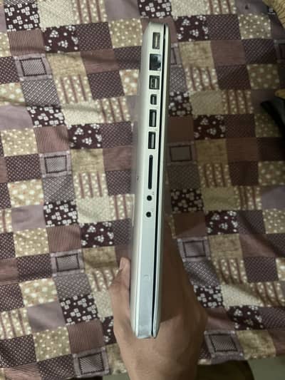 Macbook pro 2012 russian model