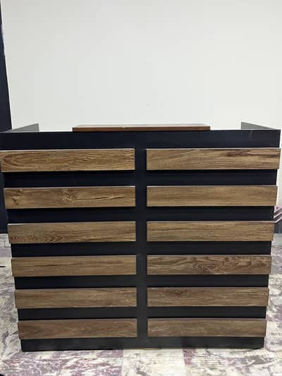 Counter table